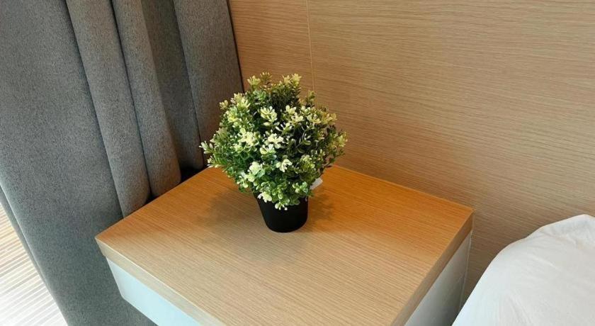 Nana Chat Bangsaen Hotel Si Racha Buitenkant foto