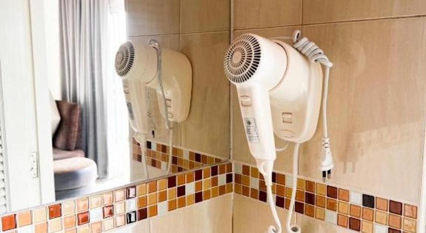 Nana Chat Bangsaen Hotel Si Racha Buitenkant foto