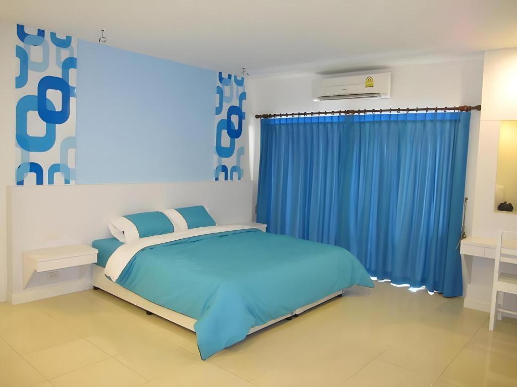 Nana Chat Bangsaen Hotel Si Racha Buitenkant foto